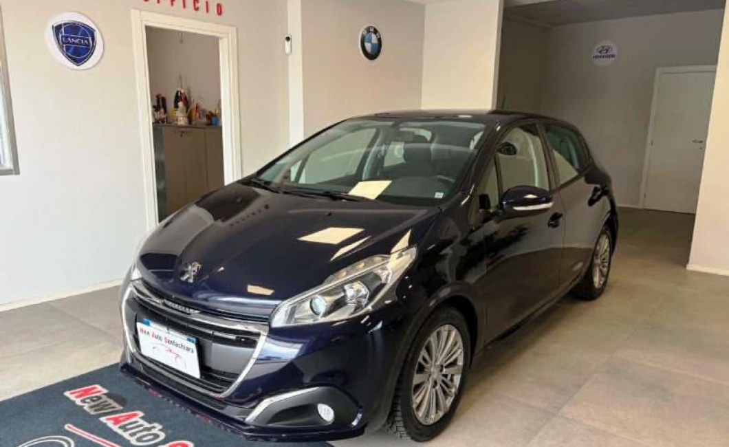 Peugeot 208 ..