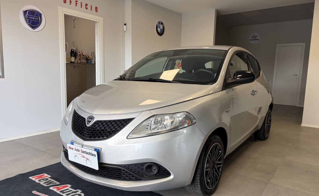 Lancia Ypsil..